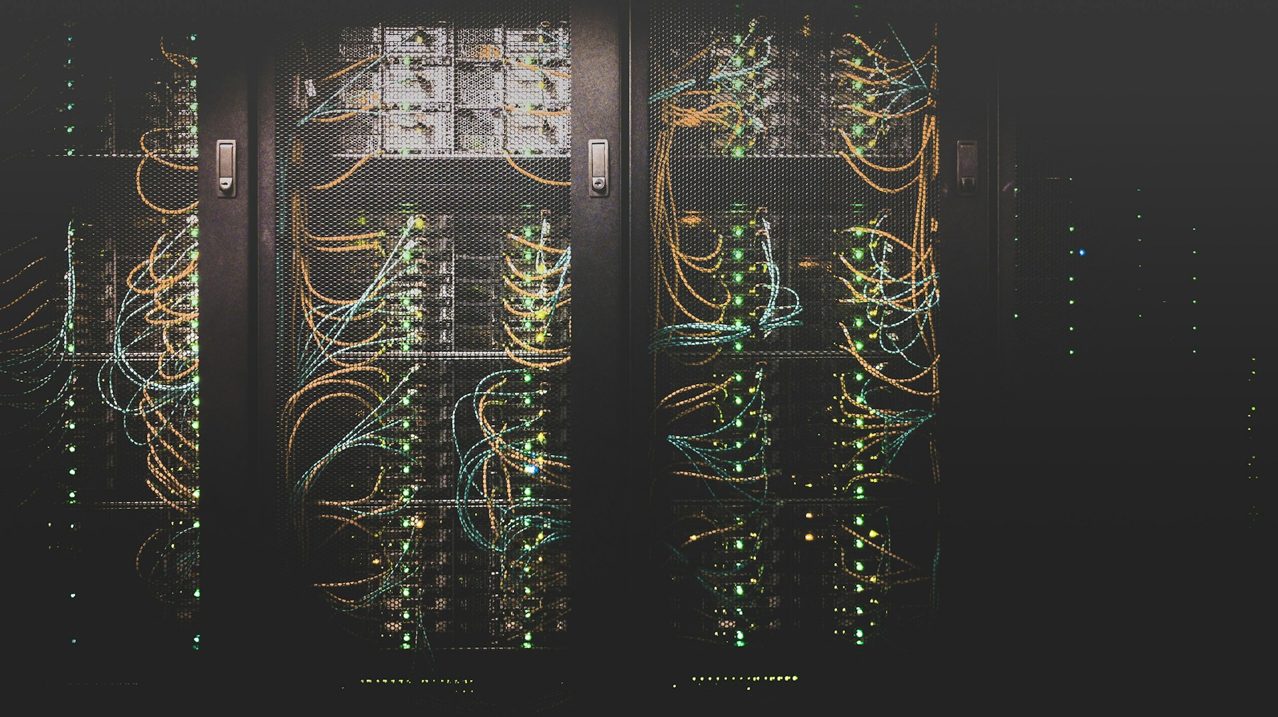 Cabled server infrastructure